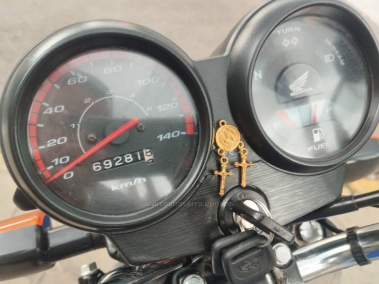 HONDA - CG 125 - 2001/2001 - Azul - R$ 7.500,00