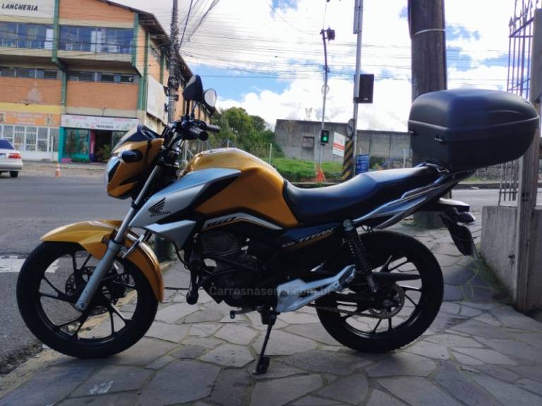 HONDA - CG 160 - 2021/2022 - Amarela - R$ 17.500,00