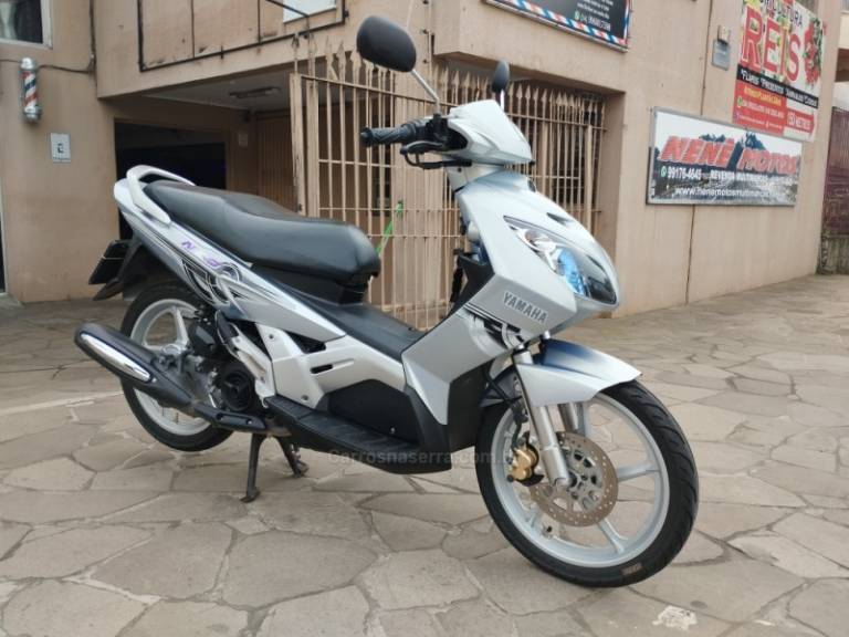 YAMAHA - NEO AT 115 - 2011/2012 - Prata - R$ 9.500,00