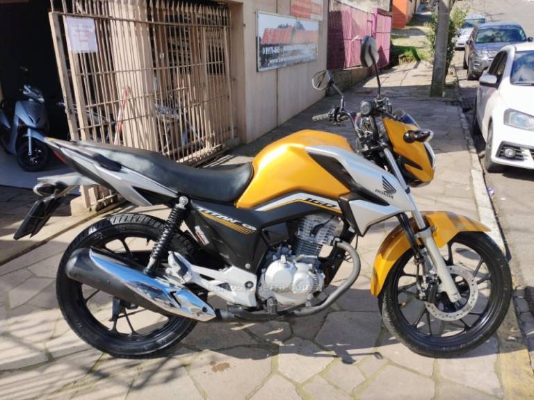 HONDA - CG 160 - 2021/2022 - Amarela - R$ 17.500,00