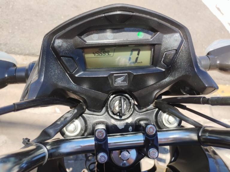 HONDA - CG 125 - 2014/2014 - Preta - R$ 11.500,00