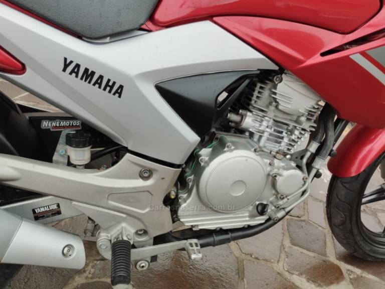 YAMAHA - FAZER - 2013/2014 - Vermelha - R$ 14.999,00