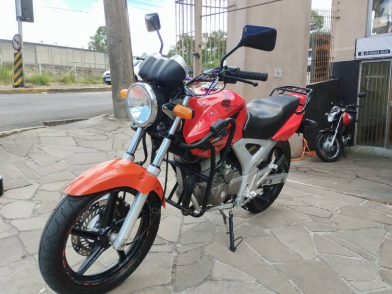 HONDA - CBX 250 TWISTER - 2007/2008 - Vermelha - R$ 11.500,00