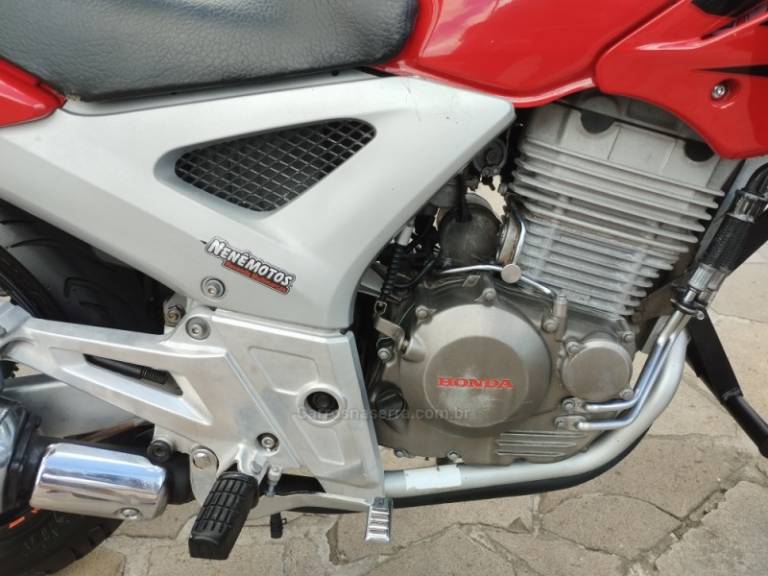 HONDA - CBX 250 TWISTER - 2007/2008 - Vermelha - R$ 11.500,00