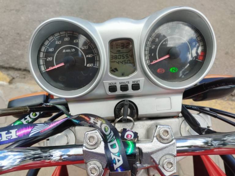 HONDA - CBX 250 TWISTER - 2007/2008 - Vermelha - R$ 11.500,00