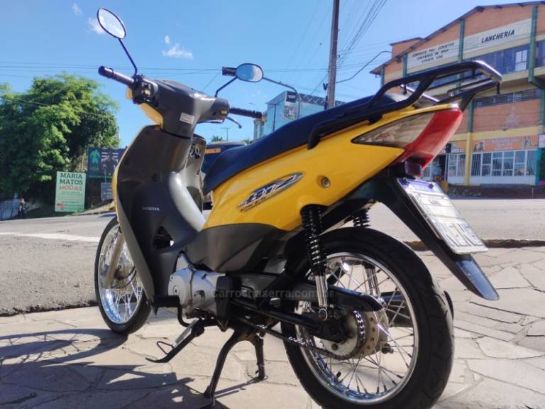 HONDA - BIZ 125 - 2007/2008 - Amarela - R$ 8.800,00