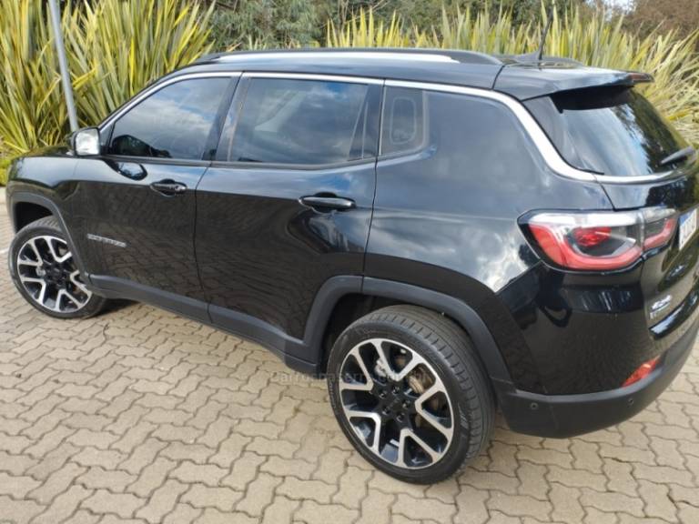JEEP - COMPASS - 2020/2021 - Preta - R$ 124.500,00