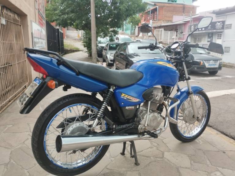 HONDA - CG 125 - 2001/2001 - Azul - R$ 7.500,00
