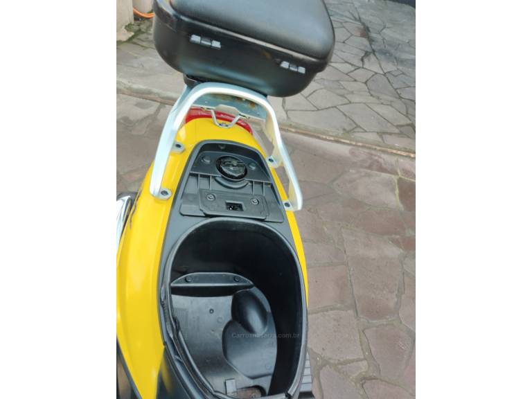 SUZUKI - BURGMAN - 2008/2009 - Amarela - R$ 6.999,00