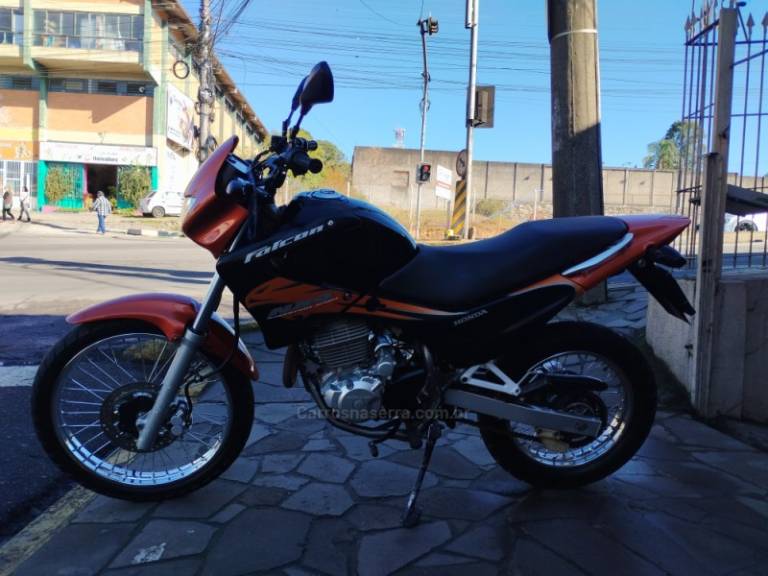 HONDA - NX4 FALCON - 2006/2007 - Laranja - R$ 17.500,00
