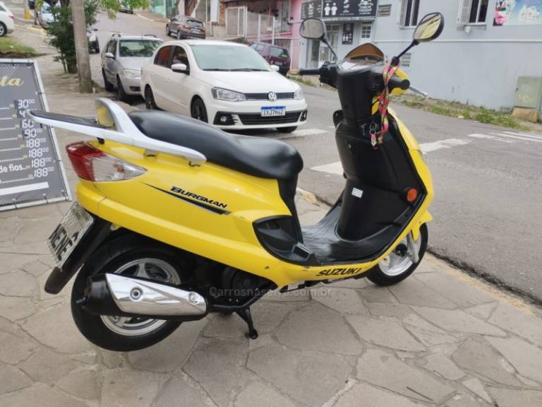 SUZUKI - AN125 BURGMAN - 2007/2008 - Amarela - R$ 7.300,00