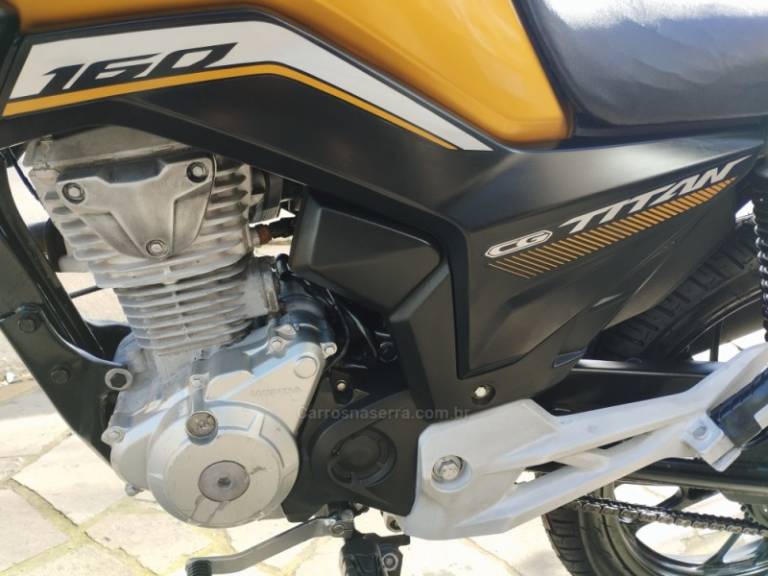 HONDA - CG 160 - 2021/2022 - Amarela - R$ 17.500,00