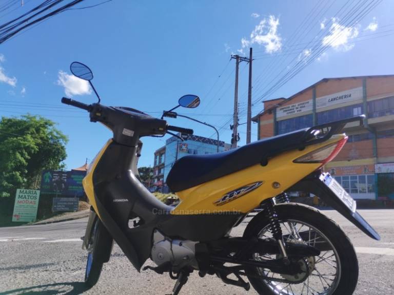 HONDA - BIZ 125 - 2007/2008 - Amarela - R$ 8.800,00