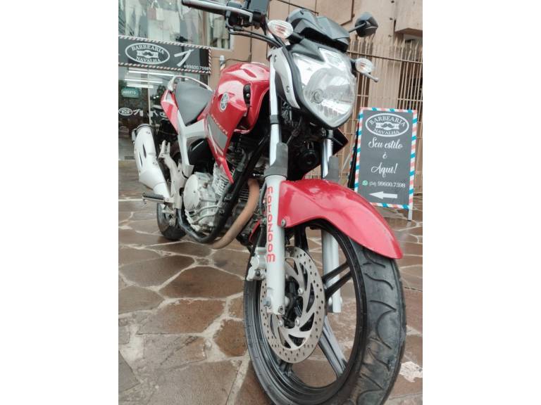 YAMAHA - FAZER - 2013/2014 - Vermelha - R$ 14.999,00